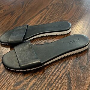 J Crew Black and White Slides 7